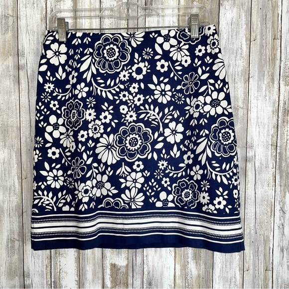 Talbots Blue Floral A Line Skirt - Picture 2 of 5